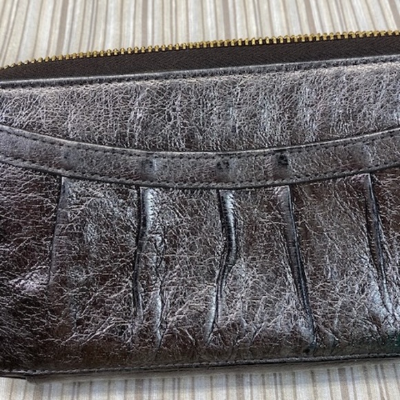 Tusk Vintage Pleated Wallet in Pewter Leather - Picture 11 of 14